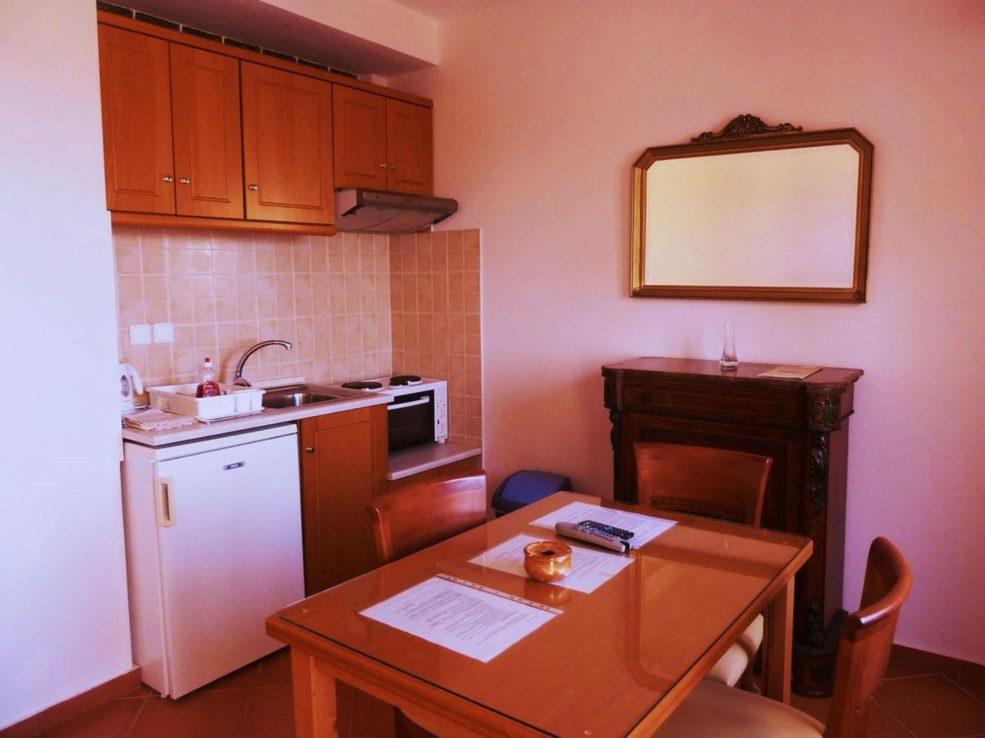 Milia Bay Hotel Apartments Экстерьер фото